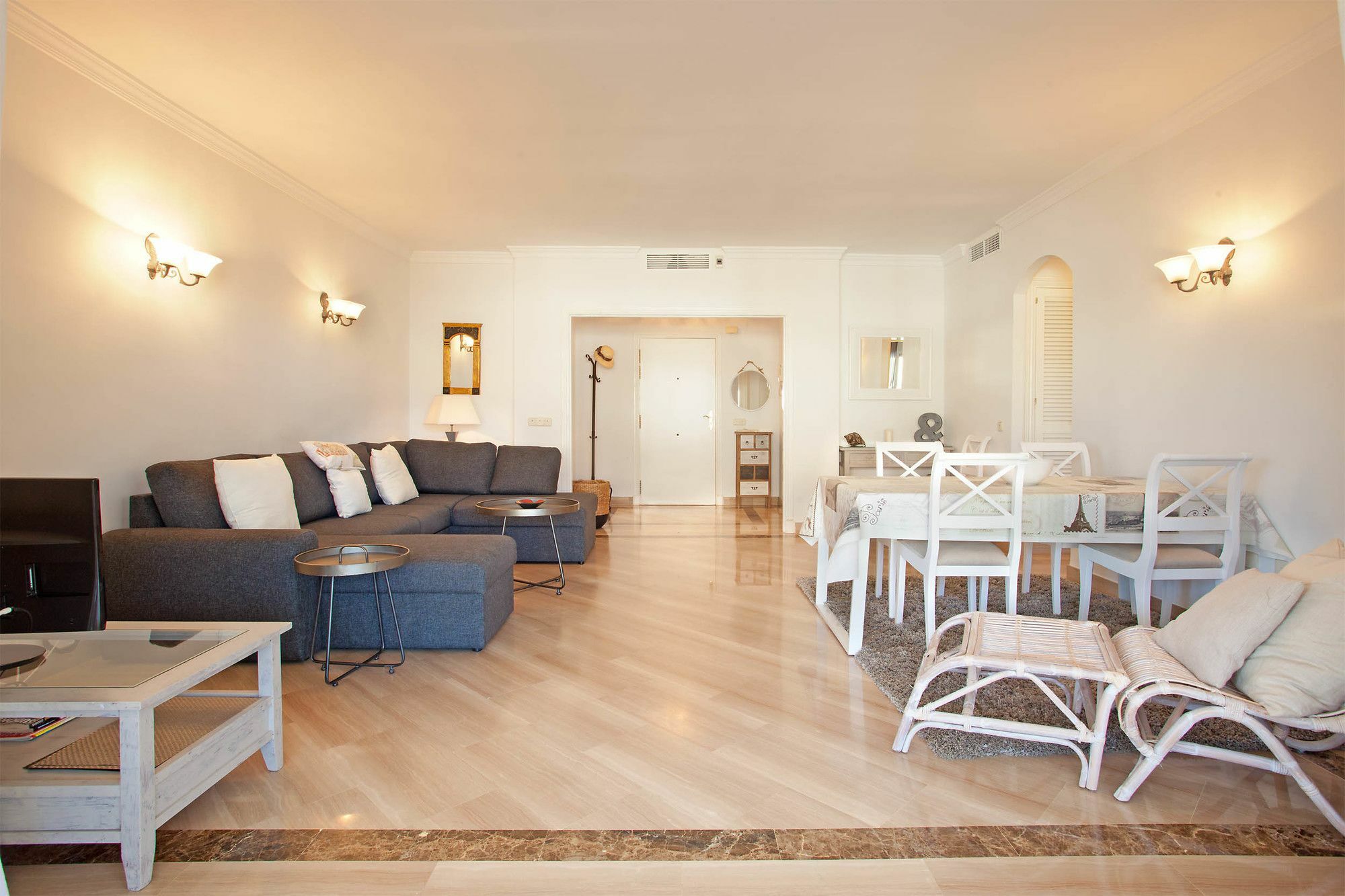 Luxury Elviria,